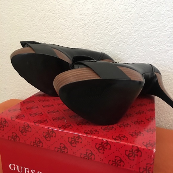 Guess Heels Size 8 - Picture 2 of 4
